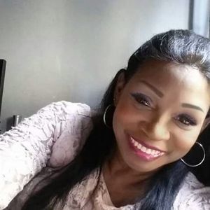 Meet your Posher, Cassandra